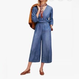 CLOTH & STONE Anthropologie Cropped Wide Leg Chambray Jumpsuit w/ Pockets Large
